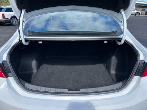 Used 2024 Chevrolet Malibu LT image 24