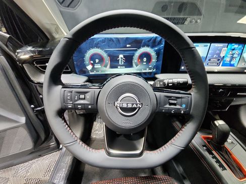 New 2026 Nissan Kicks SR FWD image 9