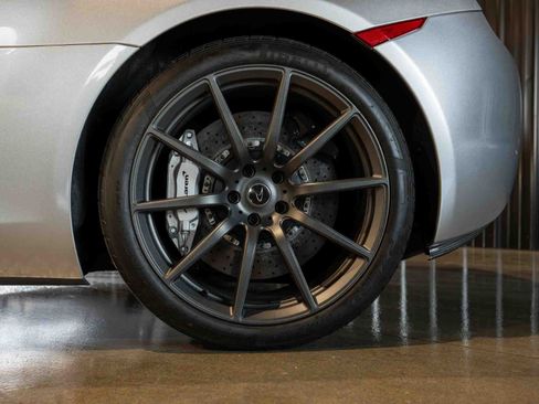 Used 2016 McLaren 650S Spider RWD image 42