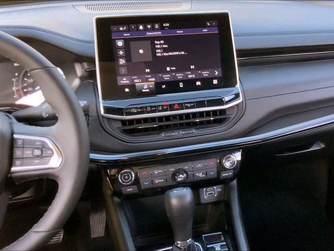 Used 2026 Jeep Compass Limited image 6