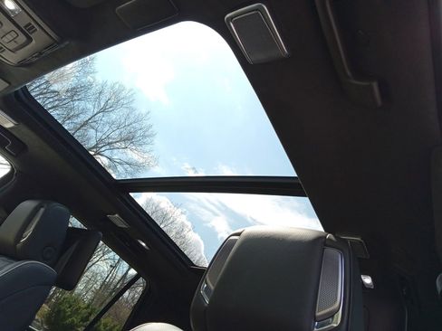 Used 2024 Cadillac Escalade V w/ Heavy-Duty Trailer Package image 13