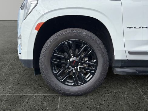 Used 2023 GMC Yukon SLT AWD/4WD image 4