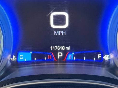 Used 2019 Chrysler 300 Limited RWD image 19