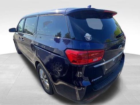 Used 2021 Kia Sedona LX FWD image 3