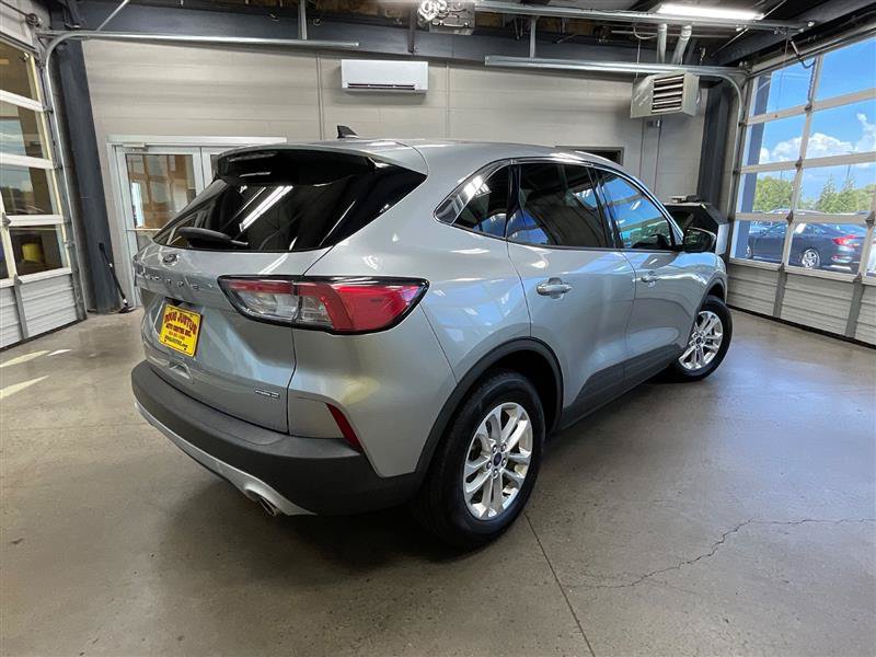 Used 2021 Ford Escape SE w/ Cold Weather Package AWD/4WD image 5
