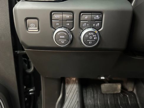 Used 2023 GMC Sierra 1500 Denali Ultimate AWD/4WD image 32