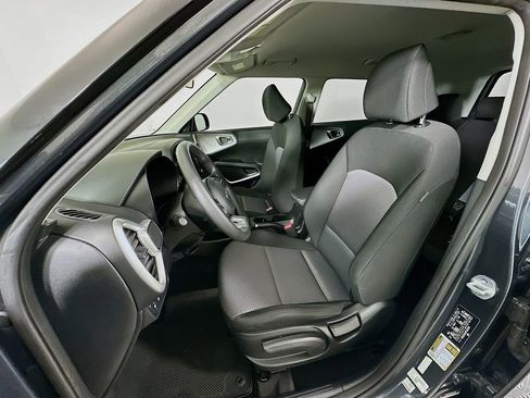 Used 2023 Kia Soul LX w/ LX Technology Package image 20
