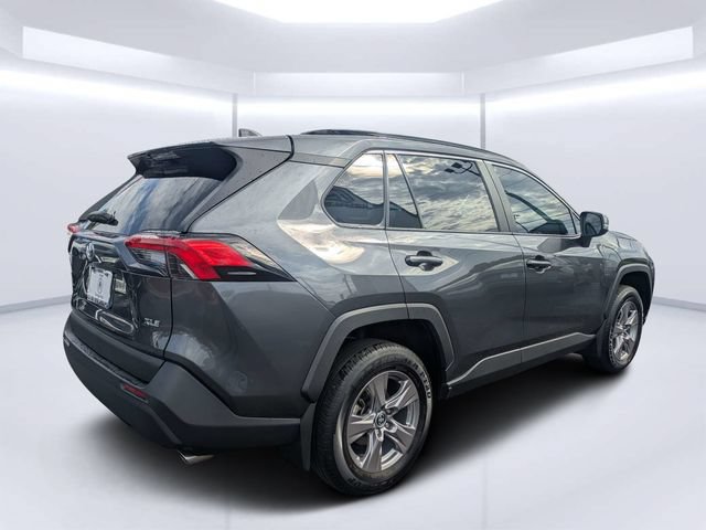 Used 2025 Toyota RAV4 XLE w/ Convenience Package FWD image 3