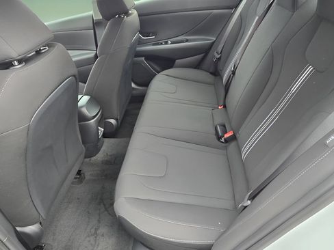 New 2026 Hyundai Elantra Hybrid FWD image 15
