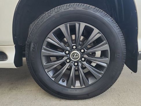 Used 2020 Lexus GX 460 Premium AWD/4WD image 32