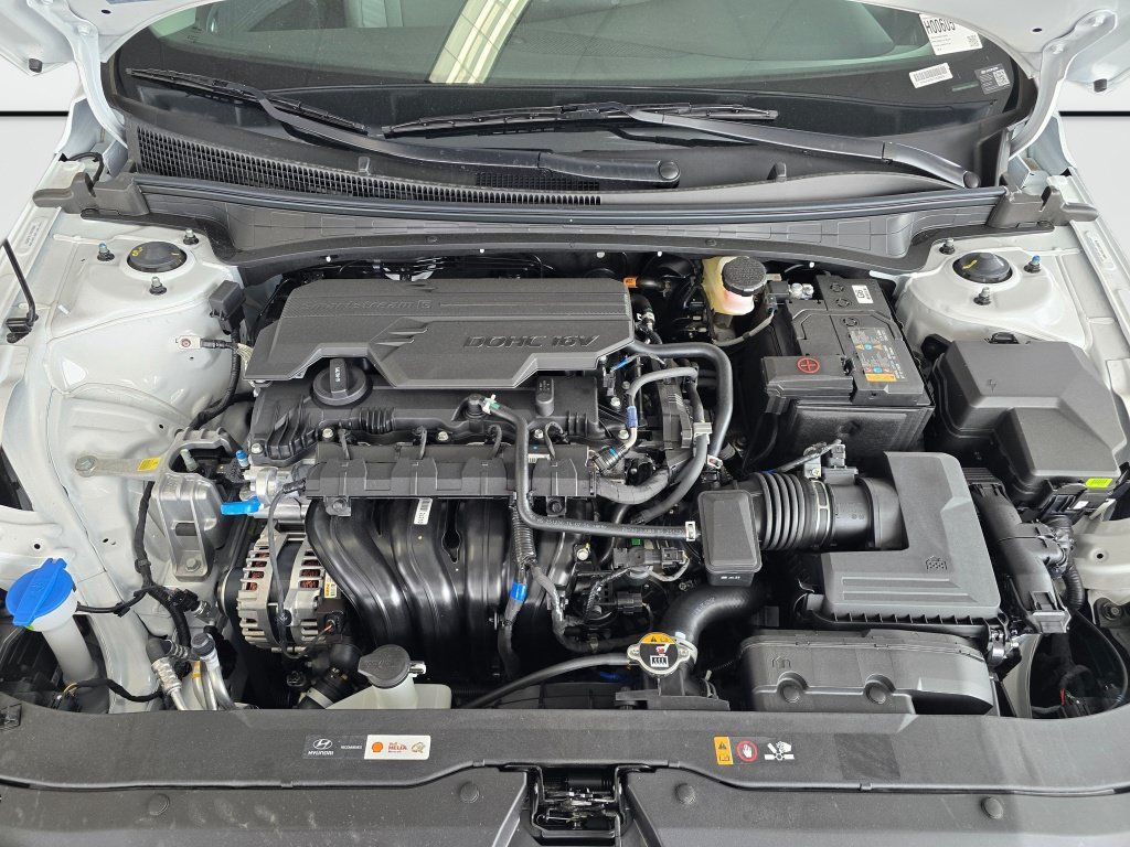 New 2026 Hyundai Elantra Limited FWD image 13