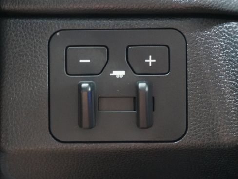 Used 2024 Toyota Tundra Limited image 23