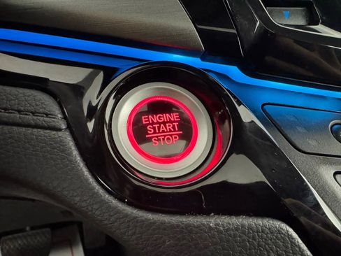 Used 2023 Honda Odyssey Touring image 17