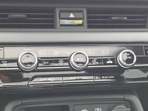 New 2025 Honda Pilot TrailSport image 33