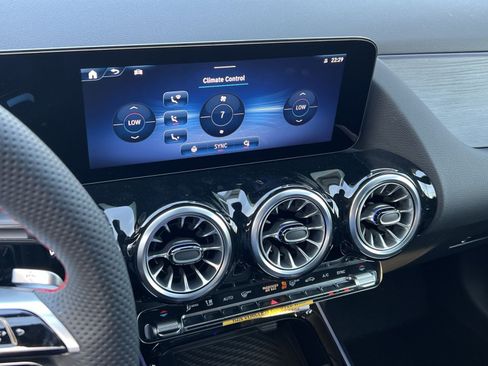 New 2026 Mercedes-Benz GLA 250 4MATIC image 19