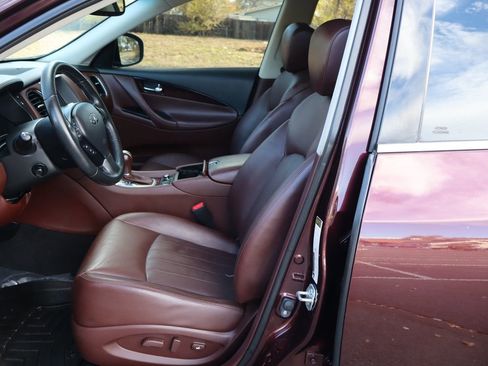 Used 2015 INFINITI QX50 Journey w/ Premium Package image 19