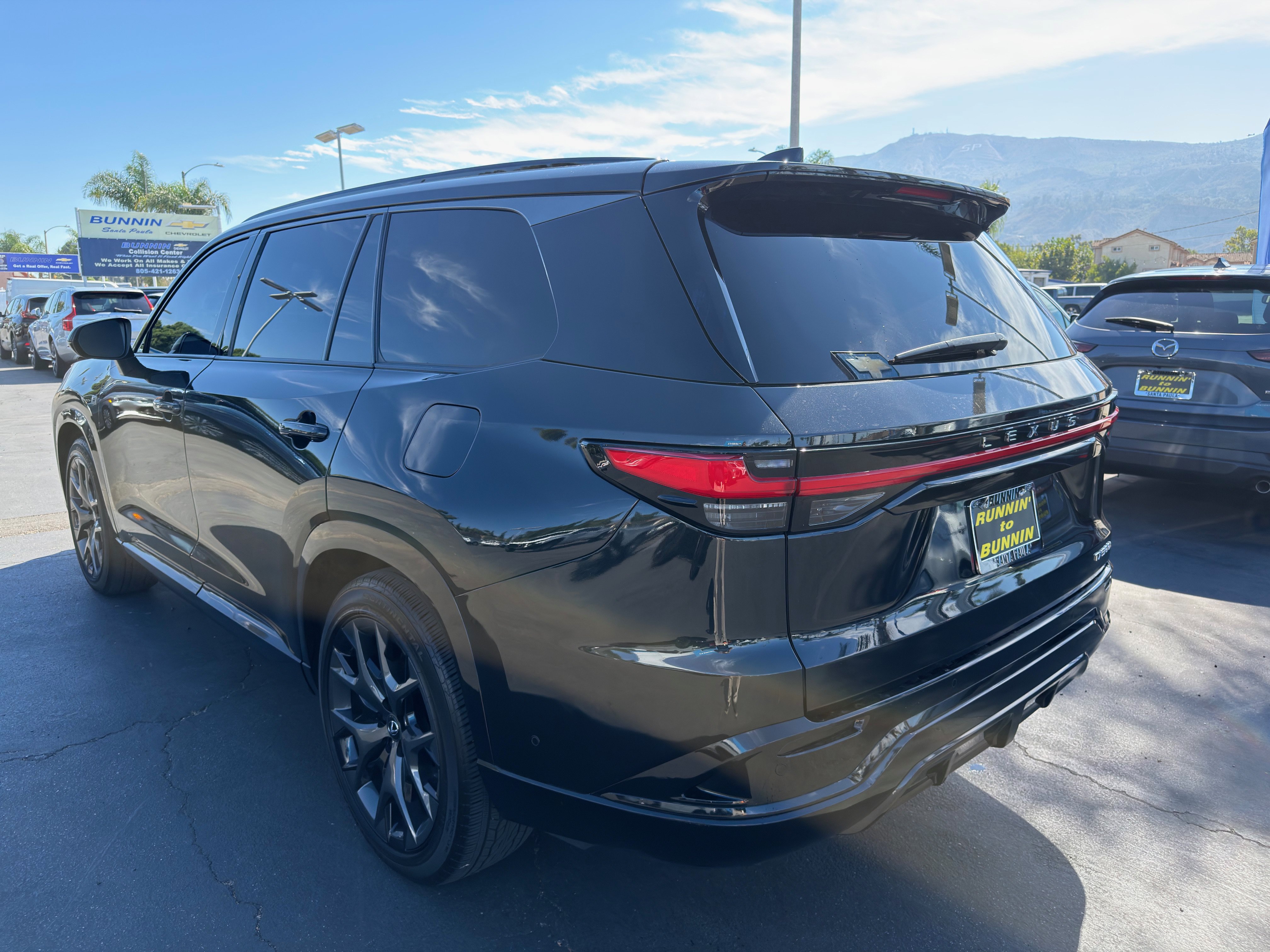 Used 2025 Lexus TX 500h AWD w/ Technology Package image 6