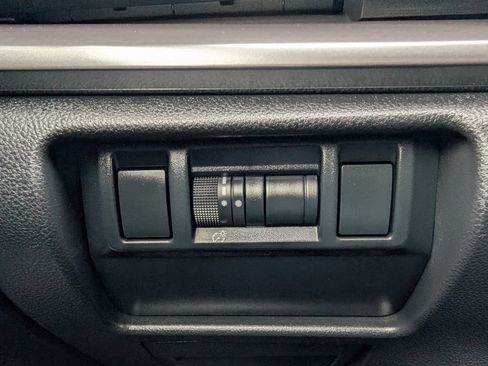 Certified 2025 Subaru Impreza 2.0i image 31