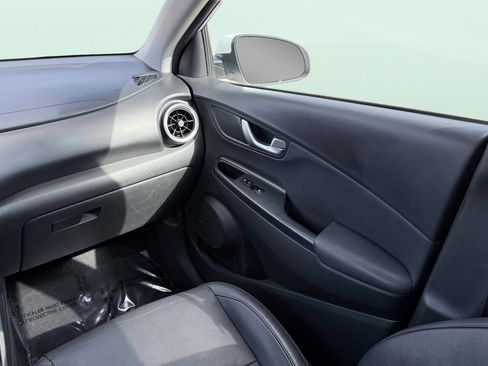 Used 2022 Hyundai Kona Limited FWD image 55