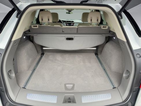 Used 2017 Cadillac XT5 Premium Luxury w/ Driver Assist Package image 28