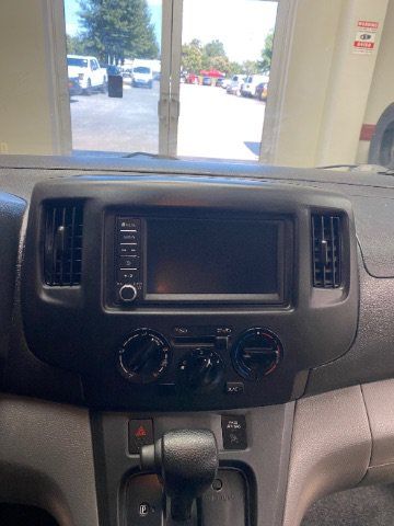 Used 2020 Nissan NV200 S FWD image 18