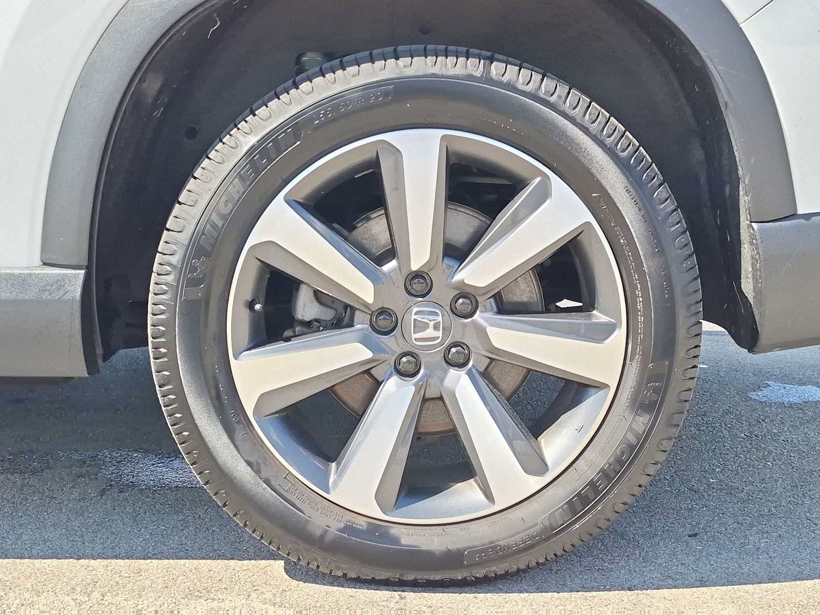 Certified 2024 Honda Pilot Touring image 13