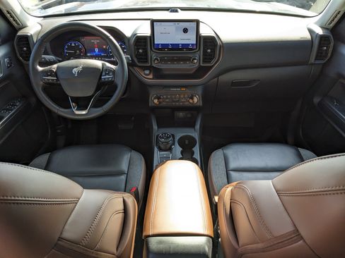 Used 2023 Ford Bronco Sport Outer Banks w/ Tech Package image 12