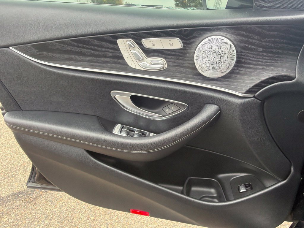 Used 2019 Mercedes-Benz E 300 4MATIC image 24