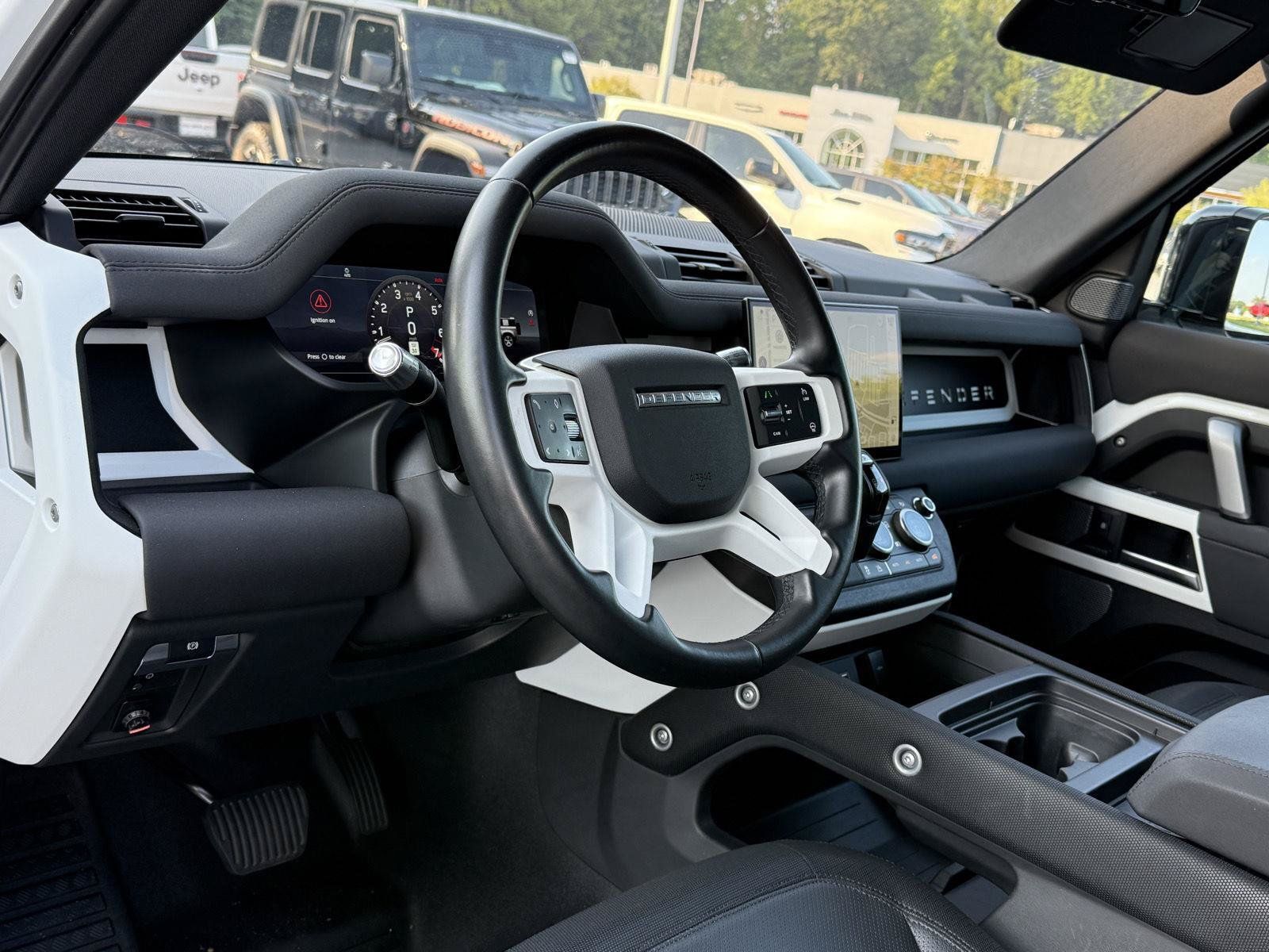 Used 2022 Land Rover Defender 110 X-Dynamic SE AWD/4WD image 15