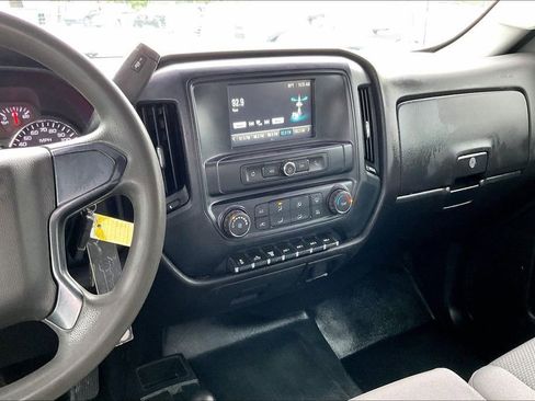 Used 2018 Chevrolet Silverado 3500 W/T AWD/4WD image 9