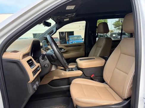 Used 2023 Chevrolet Tahoe Premier AWD/4WD image 16