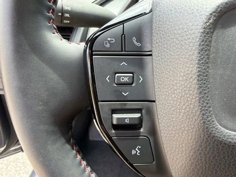 Used 2024 Toyota Prius Prime FWD image 25