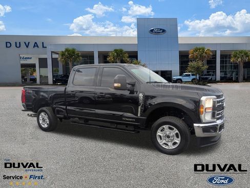 Used 2025 Ford F250 XLT image 1