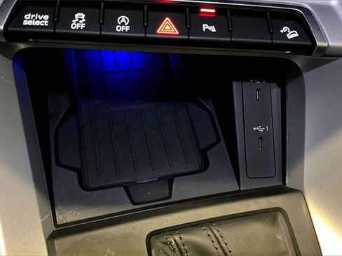 Used 2024 Audi Q3 2.0T Premium Plus image 25