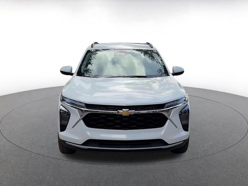 Used 2025 Chevrolet Trax LT image 4