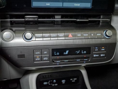 Used 2025 Hyundai Kona SEL FWD image 18