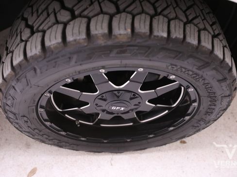 Used 2013 Lexus LX 570 4WD w/ Preferred Accessory Pkg image 31