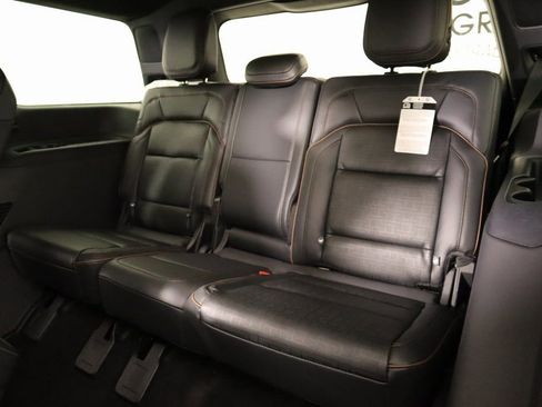 New 2025 Lincoln Navigator Black Label AWD/4WD image 13