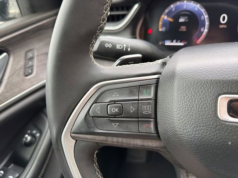 Certified 2024 Jeep Grand Cherokee L Limited w/ Luxury Tech Group II image 13