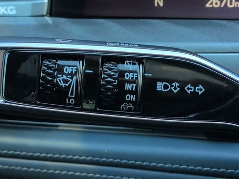 Used 2025 Cadillac Escalade IQ Luxury 2 image 28