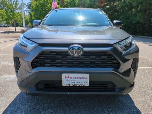 Used 2024 Toyota RAV4 XLE w/ Convenience Package FWD image 9