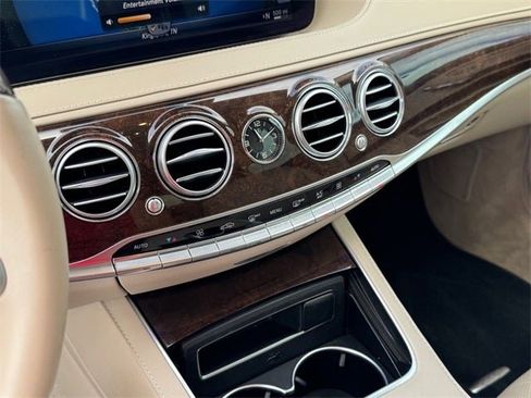 Used 2018 Mercedes-Benz S 560 Sedan image 22