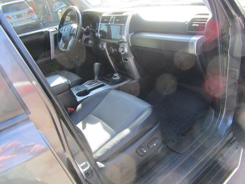 Used 2015 Toyota 4Runner SR5 Premium image 21