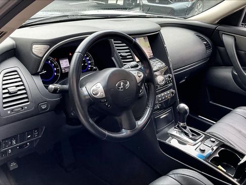 Used 2016 INFINITI QX70 w/ Premium Package image 18