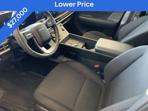 Used 2024 Hyundai Santa Fe SE image 3