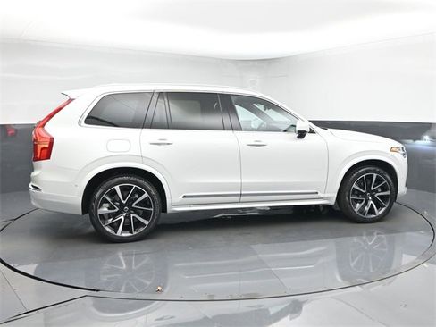 Used 2023 Volvo XC90 B6 Plus w/ Protection Package Premier image 8