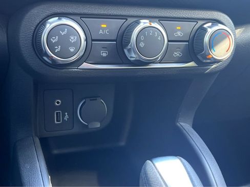 Certified 2023 Nissan Kicks SV FWD image 28