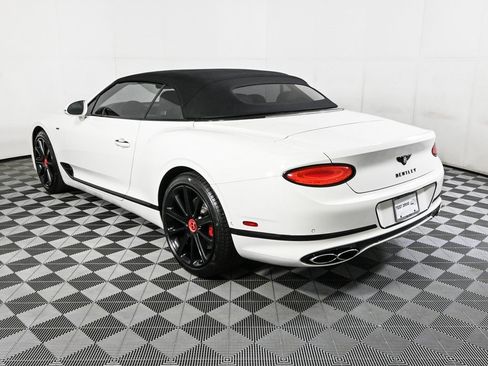 Used 2021 Bentley Continental GT image 37