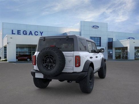 New 2026 Ford Bronco Badlands image 8