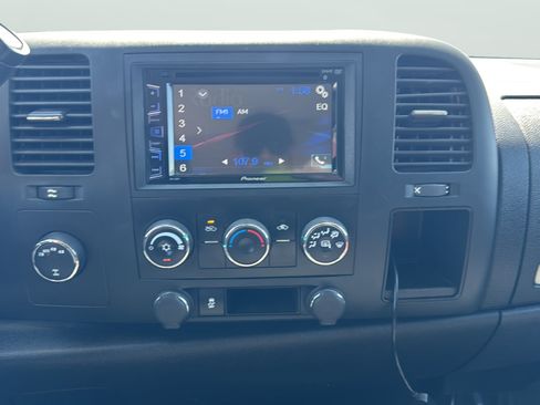 Used 2013 Chevrolet Silverado 1500 LT AWD/4WD image 24